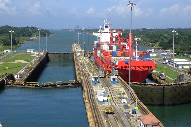 Panama Canal Cruise, Rainforests & Beaches