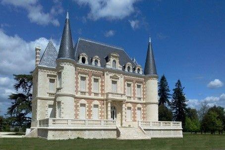 4-Day Bordeaux Wine Tour Package**UNESCO World Heritage**