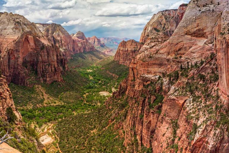 Spectacular Canyons and National Parks (Denver)